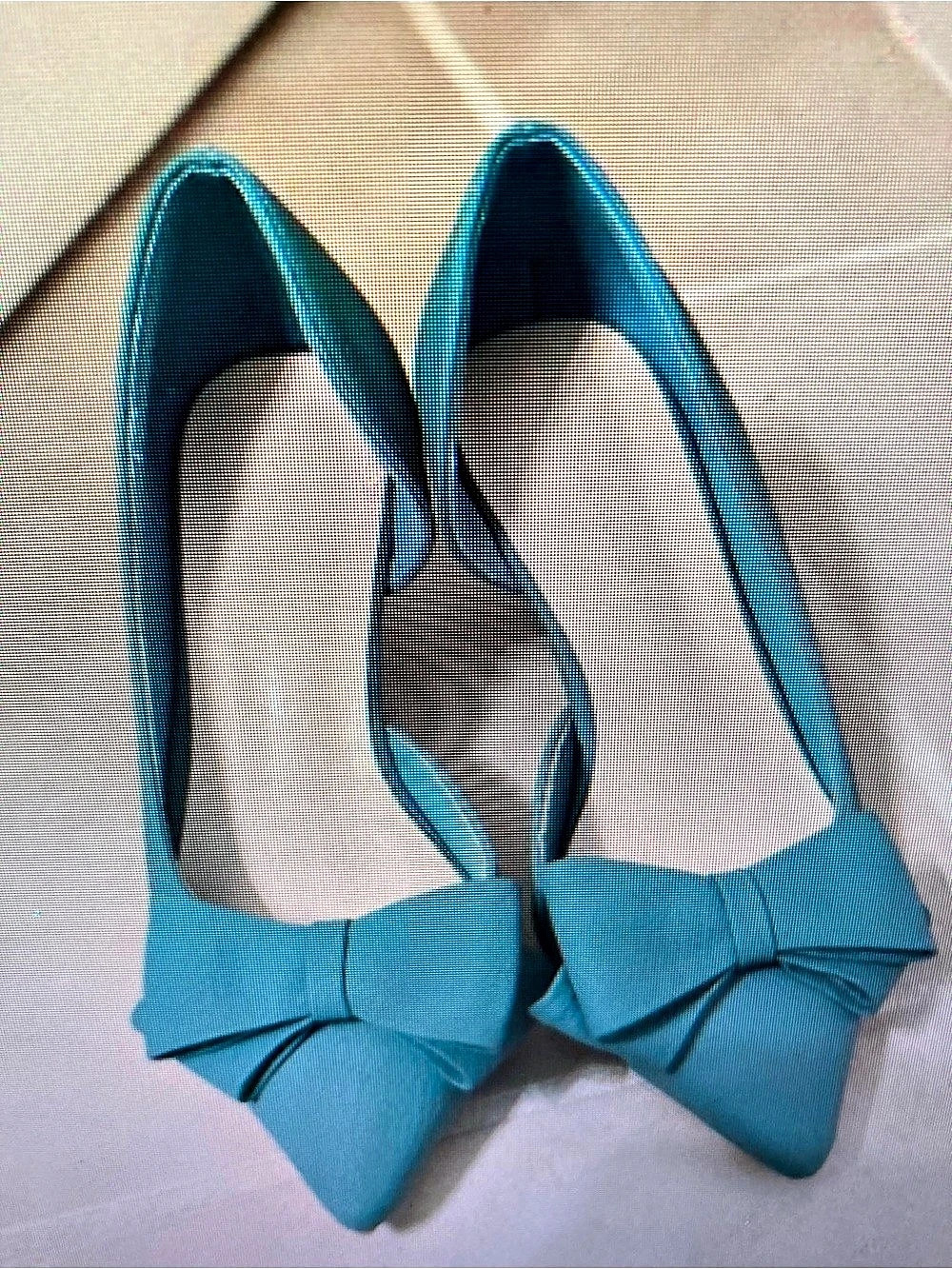 Bow Pumps in Blue Like New